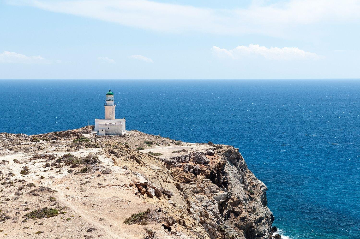 프라소니시 등대 주변 언덕