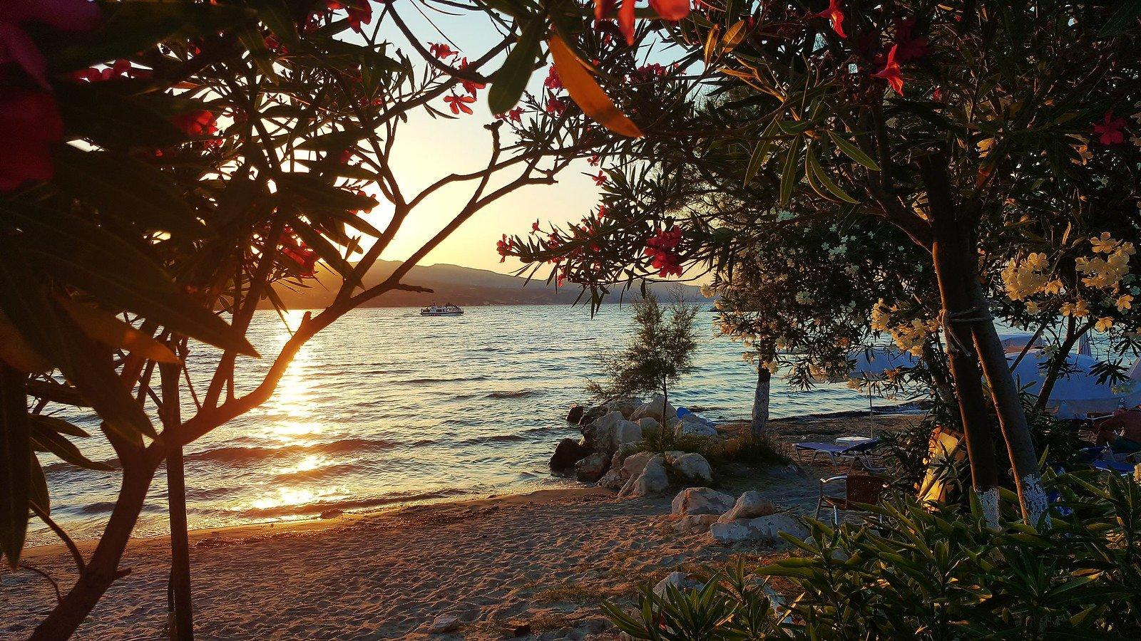 해 질 녘의 해변