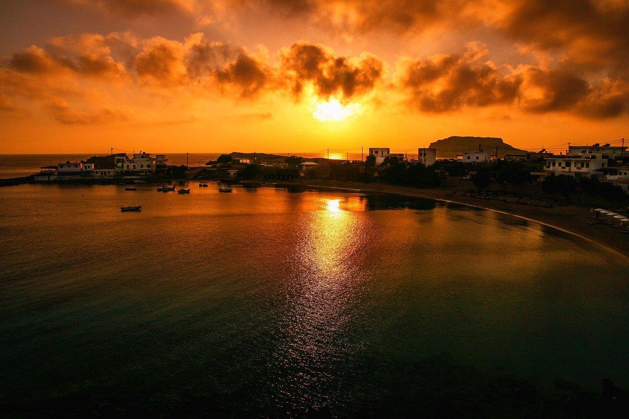 해변 서쪽 일몰 조망 지점