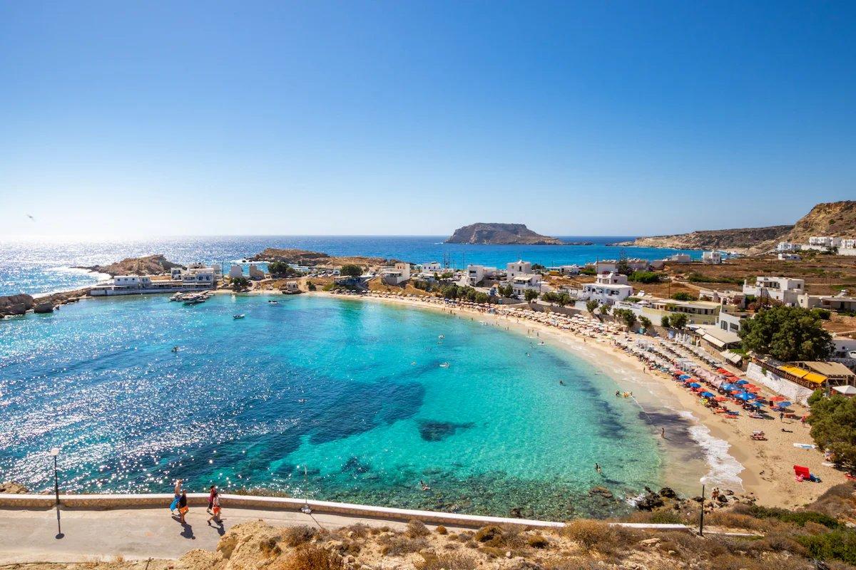 여러 만(Bay)이 내려다보이는 언덕길