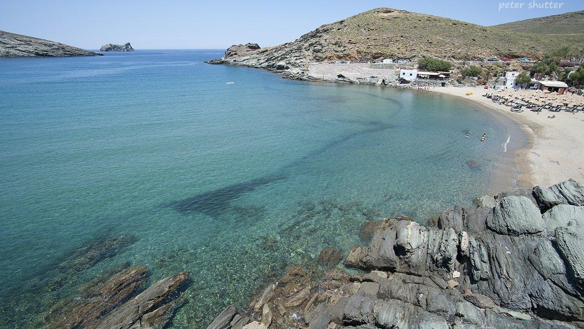 티노스, 그리스