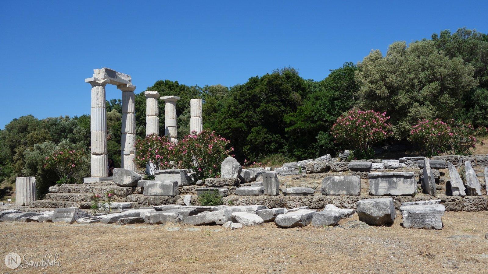 🏛️ 위대한 신들의 성소(이에로 톤 메갈론 테온)