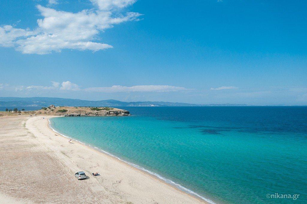 🏖️ 넓은 모래 해변 (트라니 아무다)
