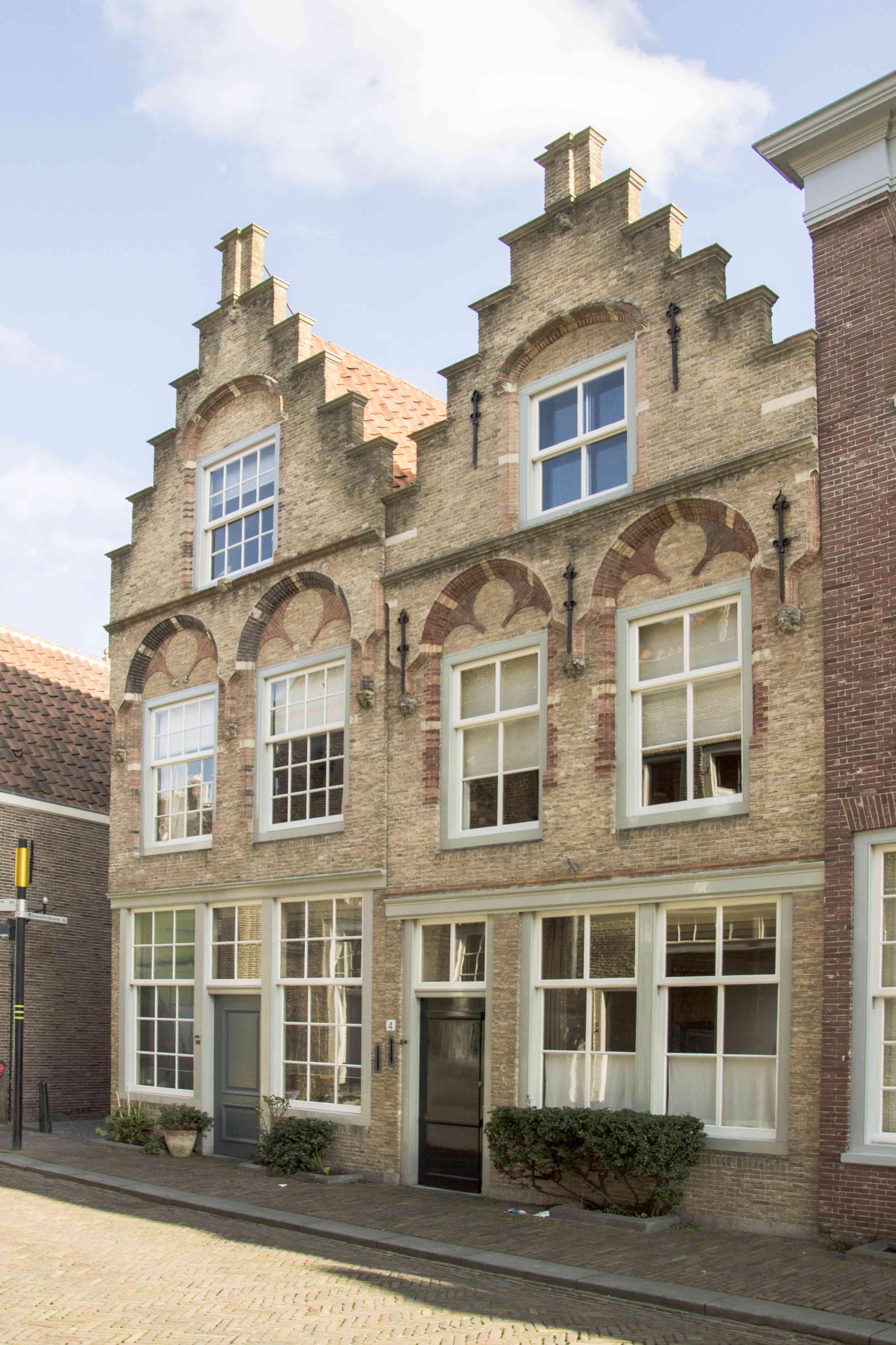 역사적인 박물관 건물 외관