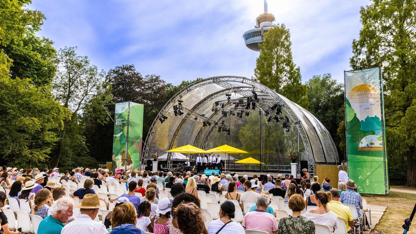 낭만주의 음악의 날 축제 장면