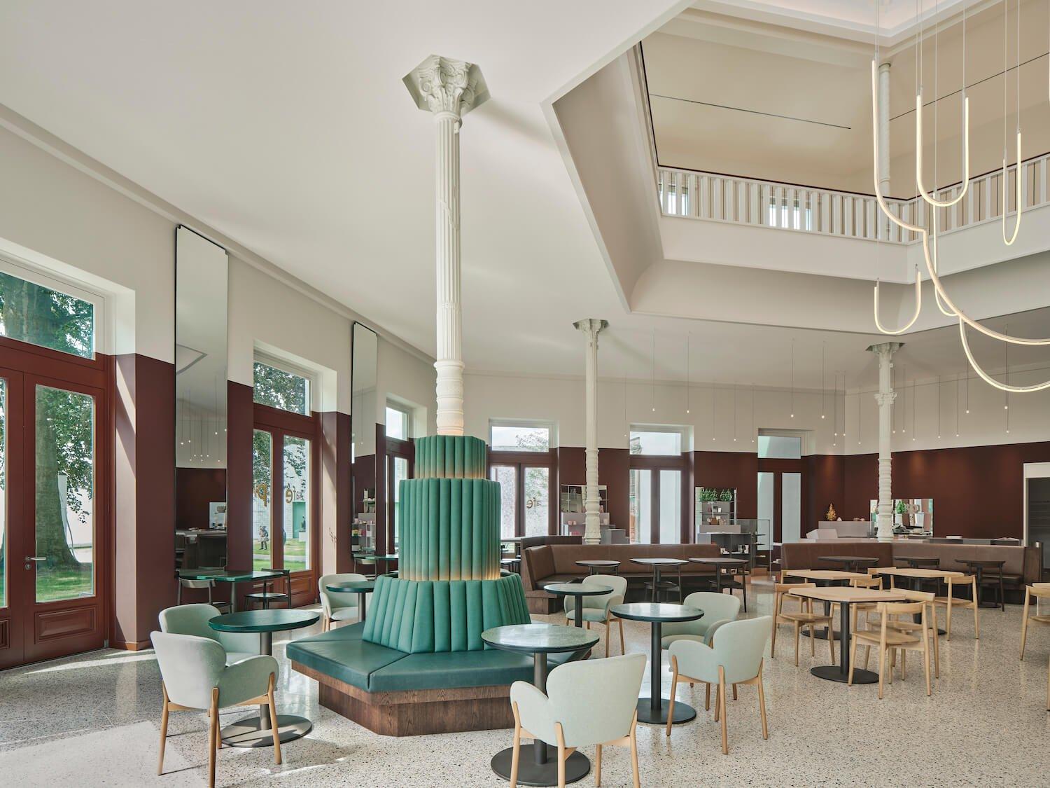 카페 피에르 창가