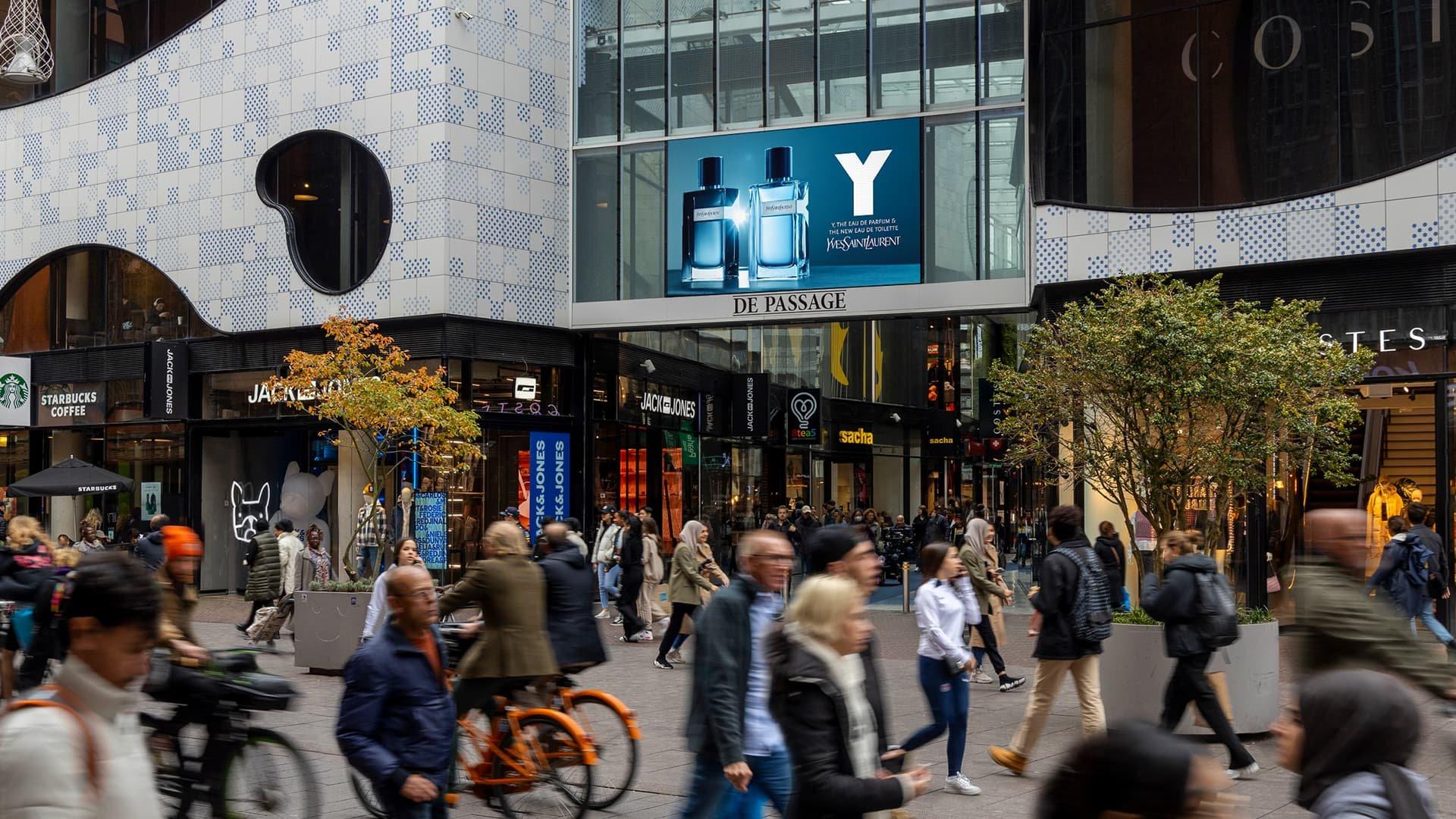 파사주 입구 (Buitenhof 또는 Spuistraat 방향)