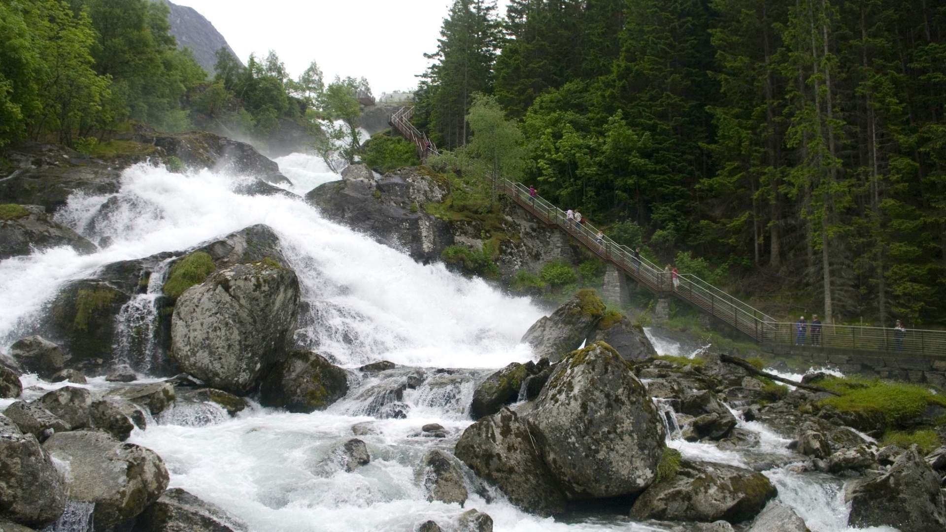🏞️ 게이랑에르 폭포 산책길(포세반드링 예이랑에르)