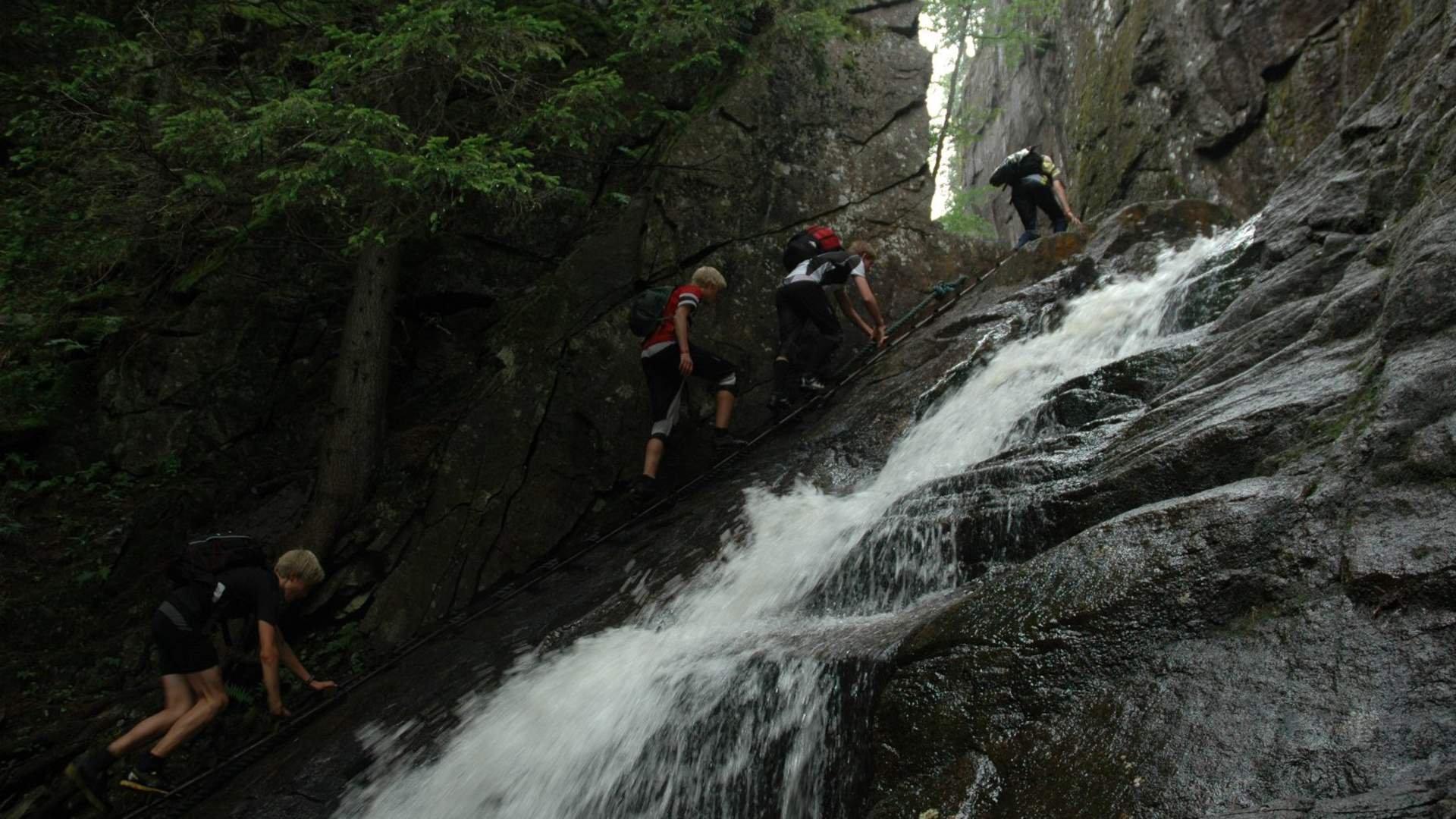 🏞️ 켸스테루 협곡(켸스테루듀베)