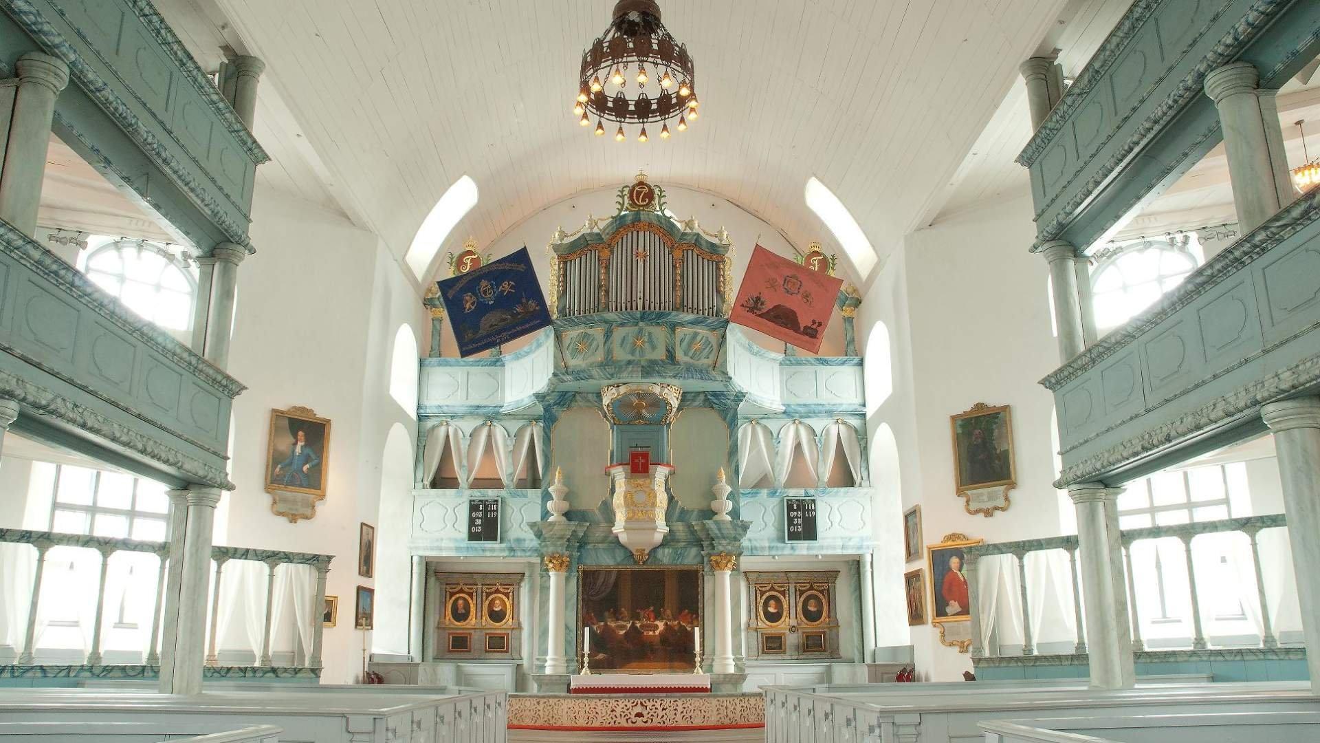 ⛪ 뢰뢰스 교회 (Røros kirke)