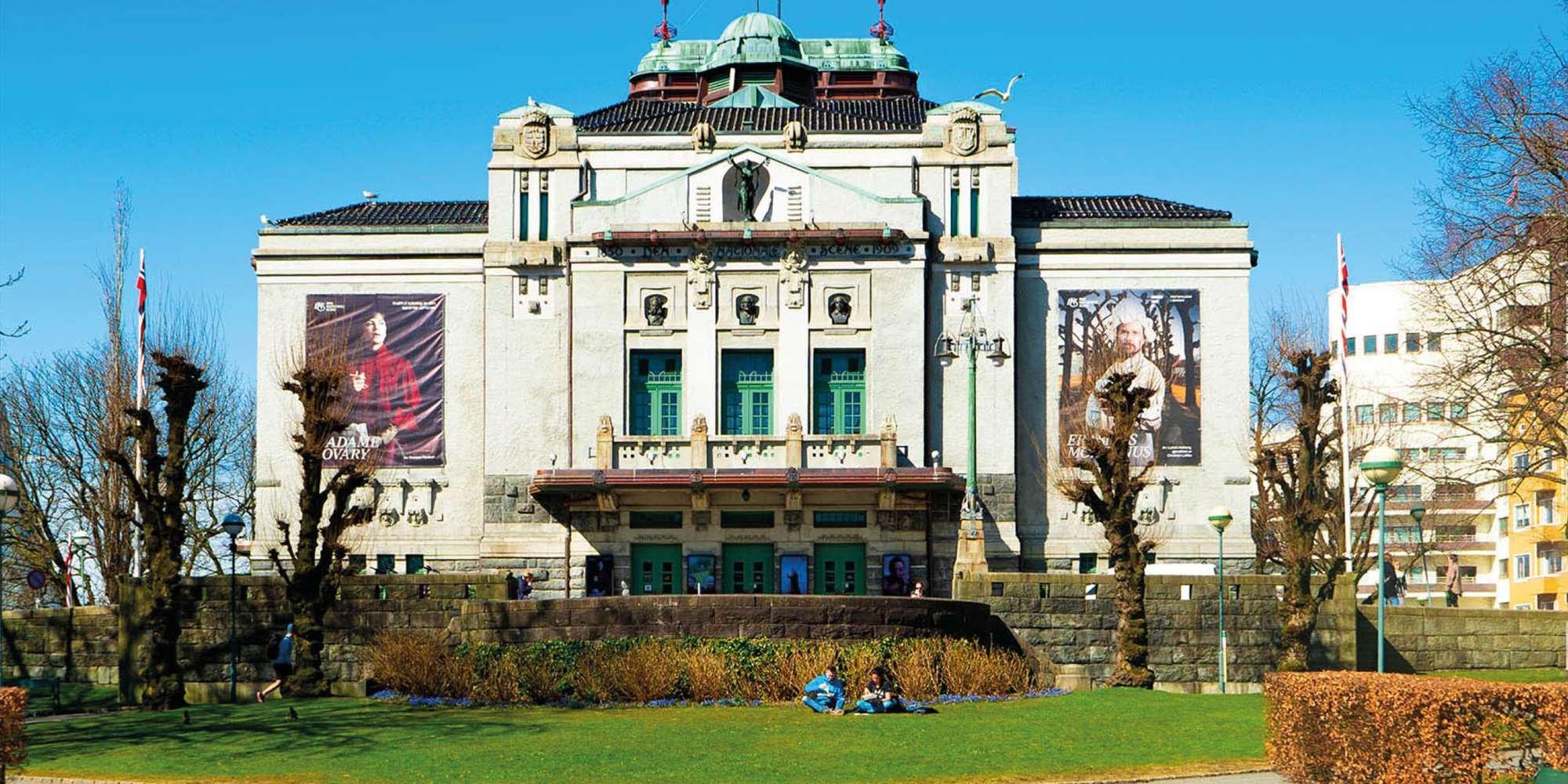 🎭 국립 극장 (덴 나시오날레 쉬네)