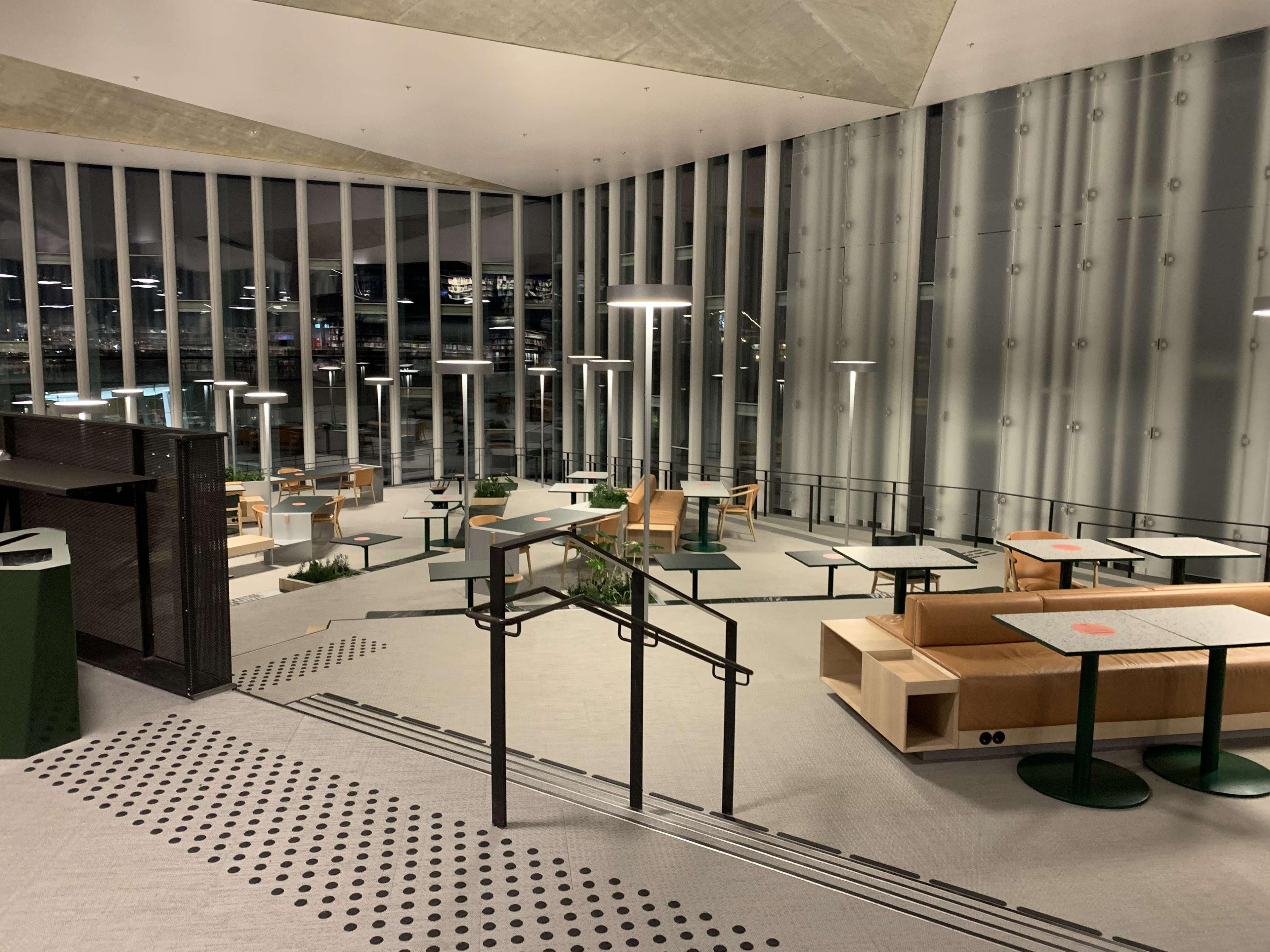 최상층 전망 공간 (Future Library 근처)