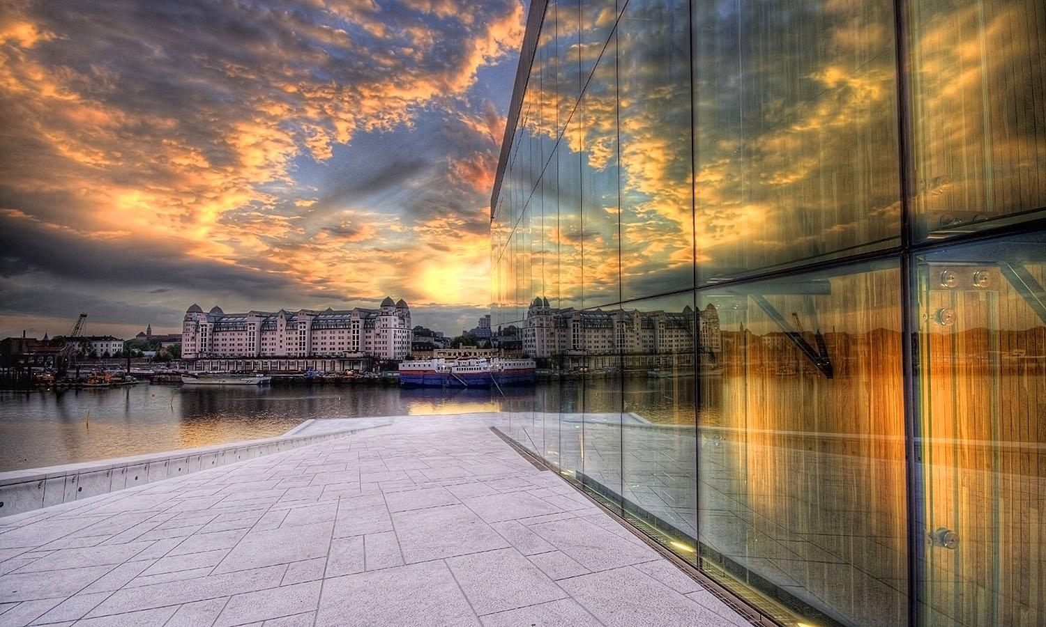 오페라 하우스 지붕 정상