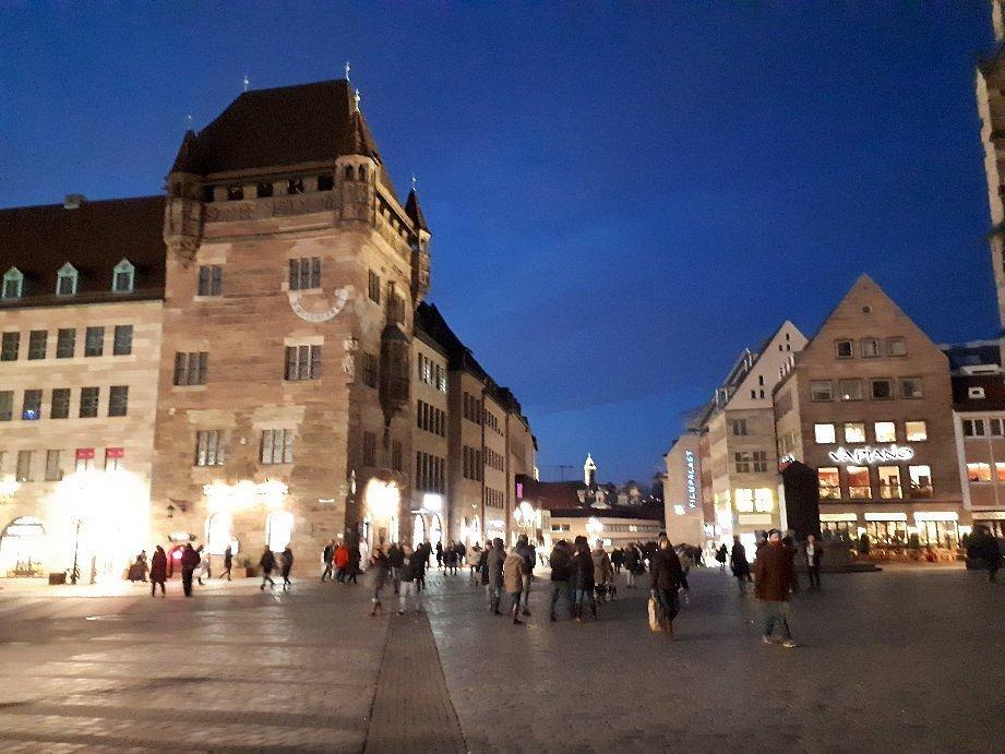 🏛️ 나사우어 하우스