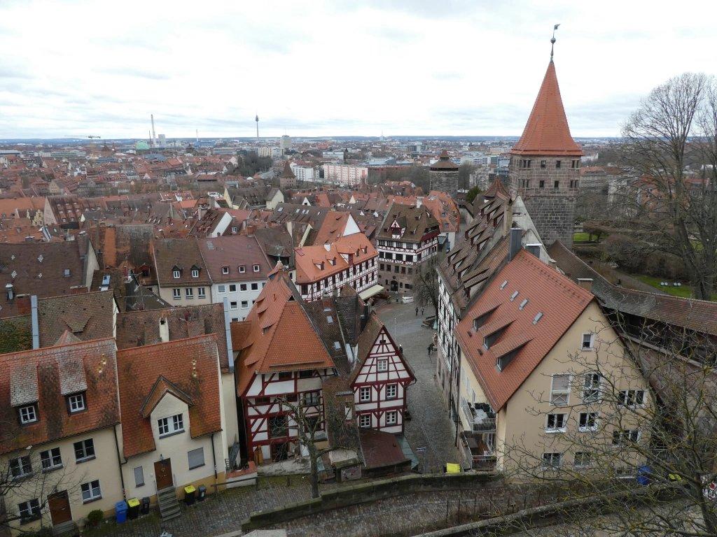 성곽 위 전망대 (Castle Ramparts Viewpoint)