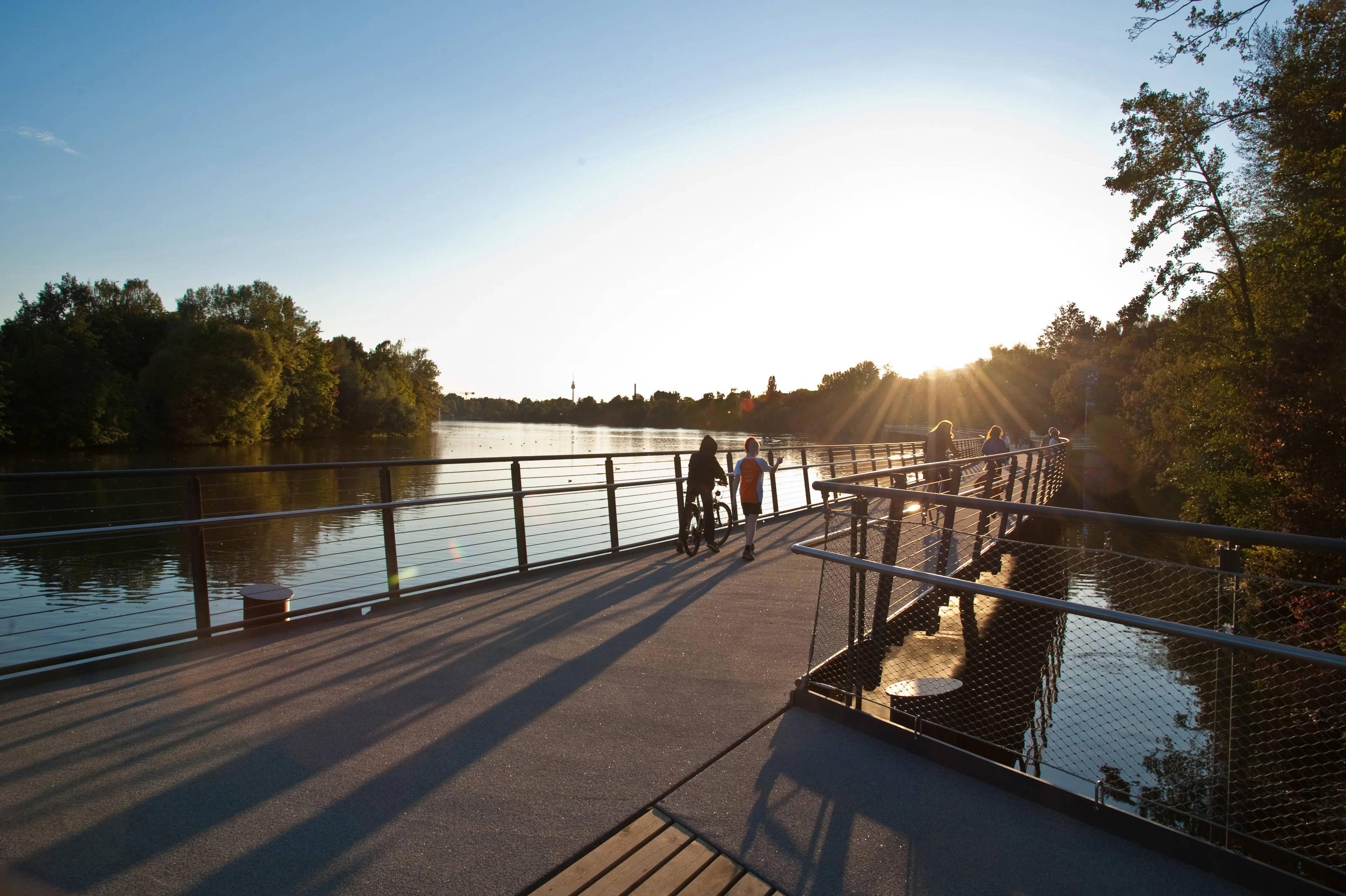 뵈르더 호수 주변 산책로