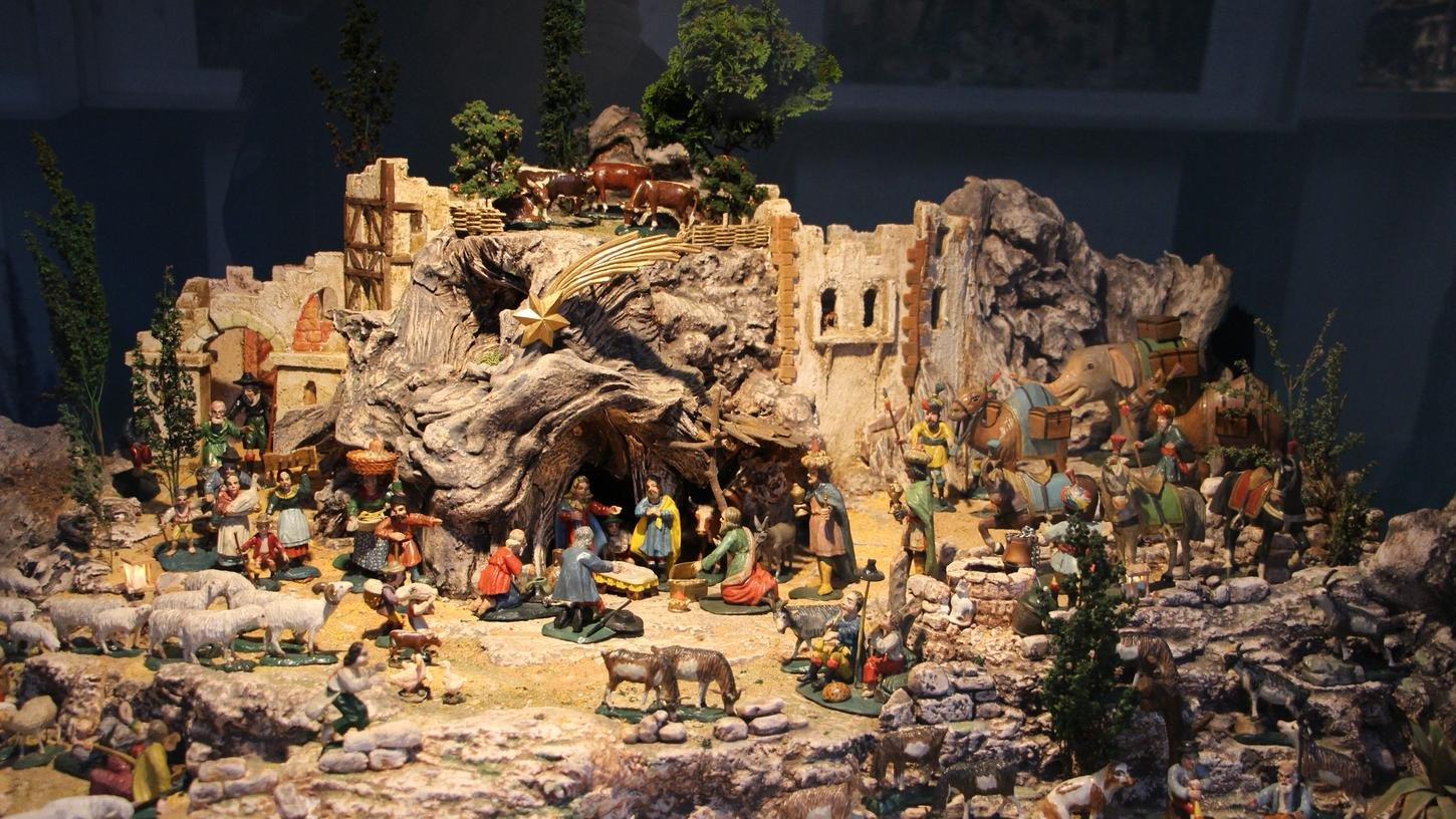 성 에기디엔 교회 크리스마스 구유 전시회 모습