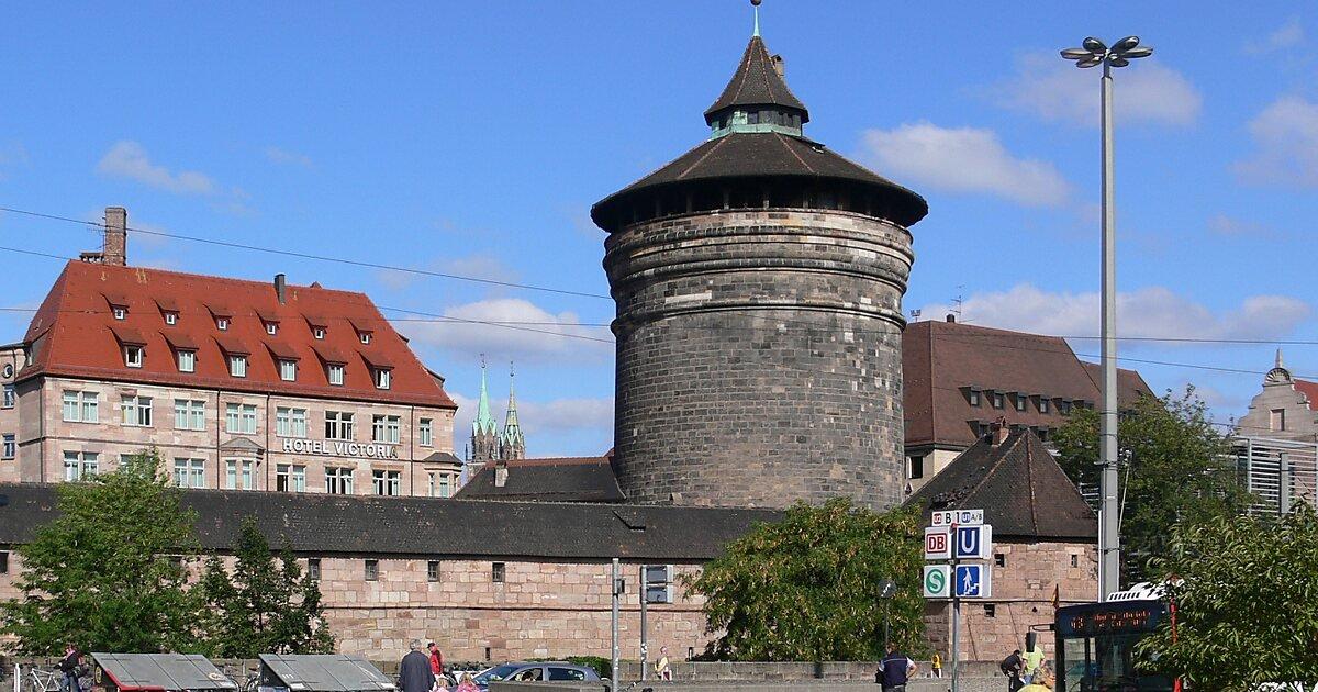 프라우엔토어 정면 (중앙역 방면)