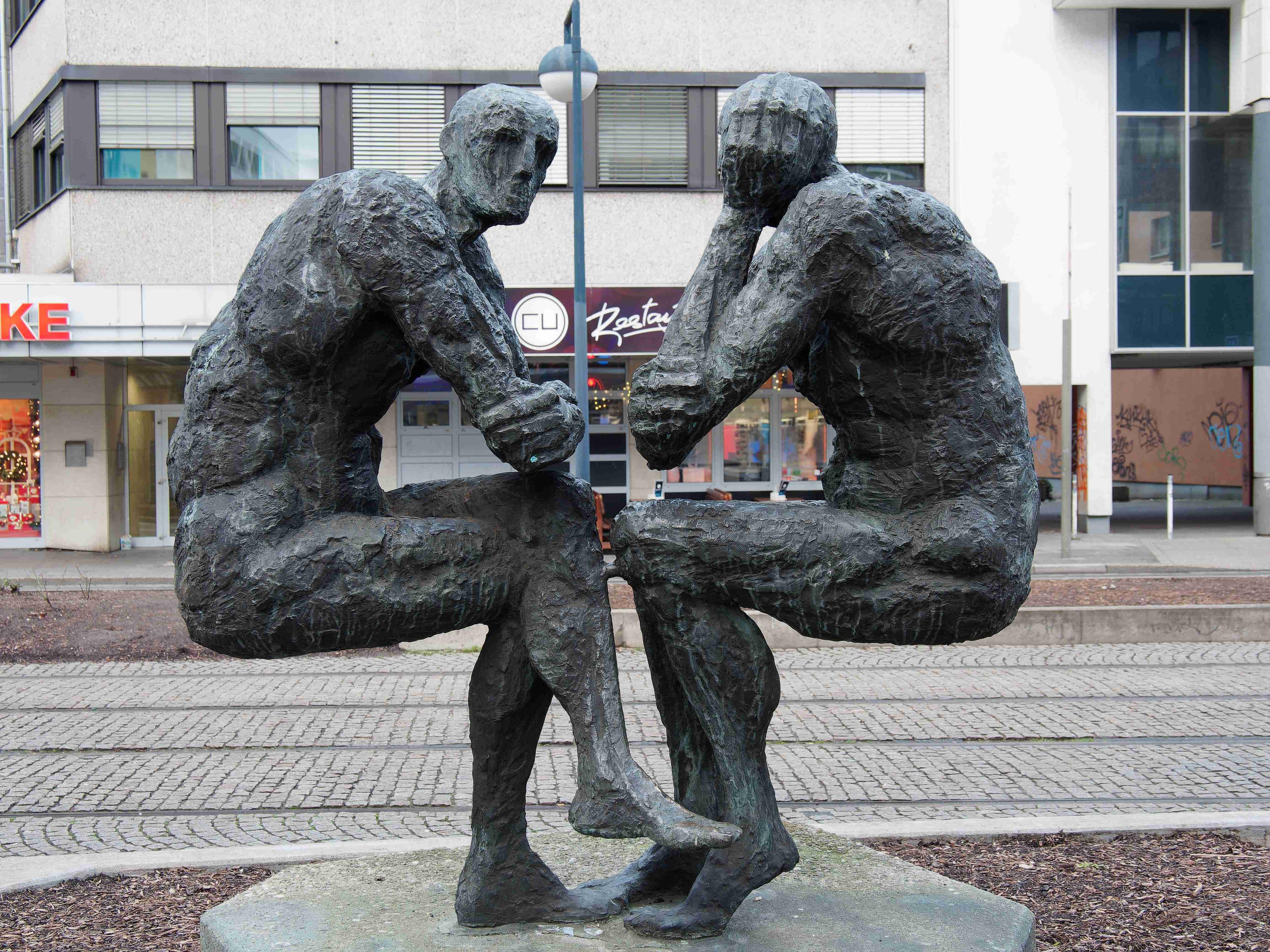 🗽 소통 기념비(덴크말 코무니카치온)