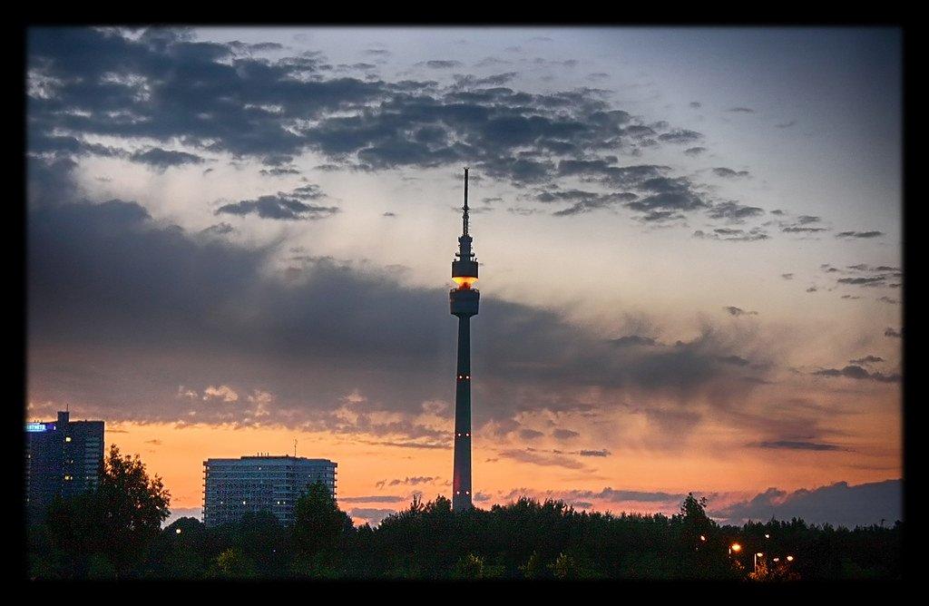 상부 전망대 (Upper Observation Deck, 144.7m)