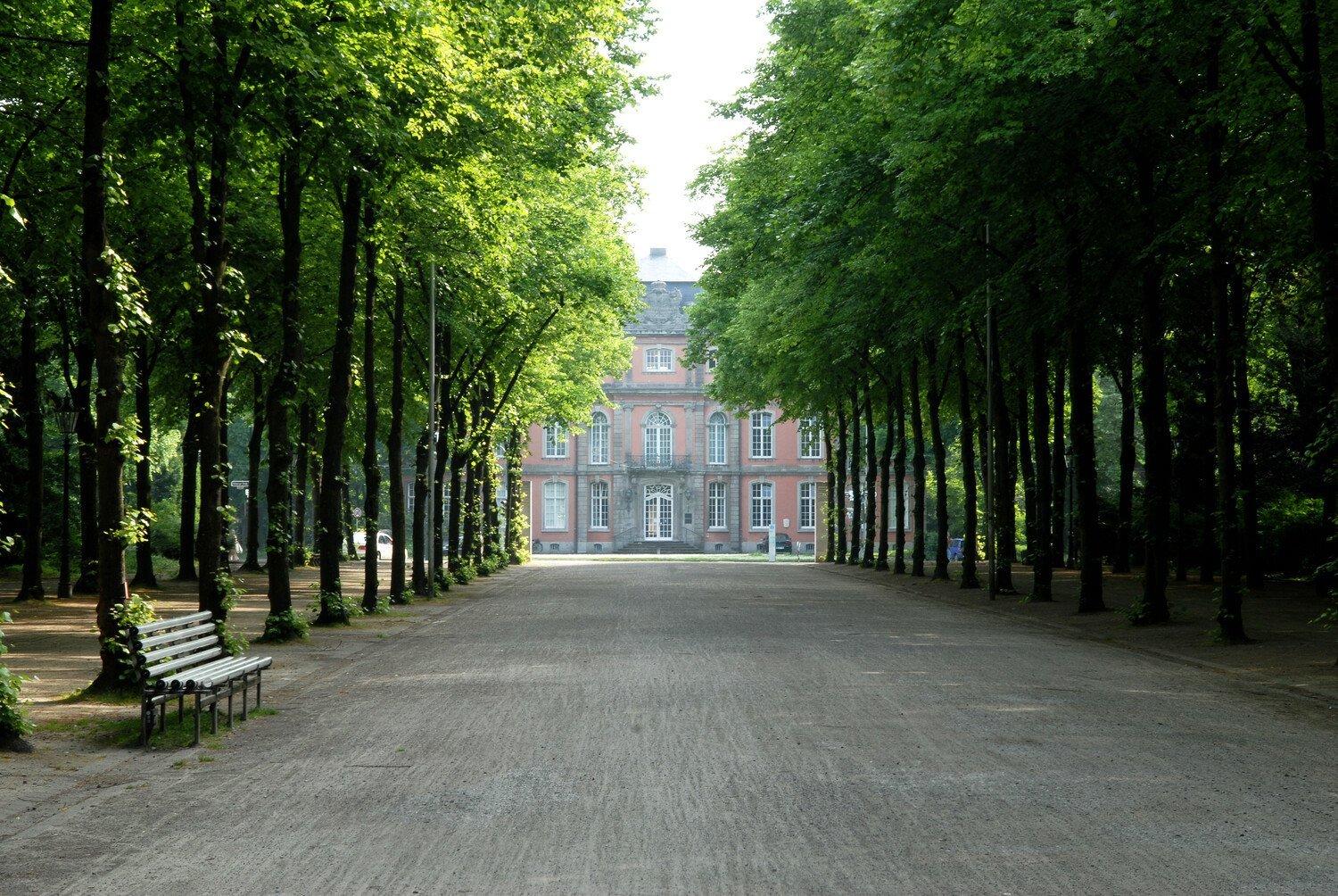 예거호프 궁 외관 및 정원