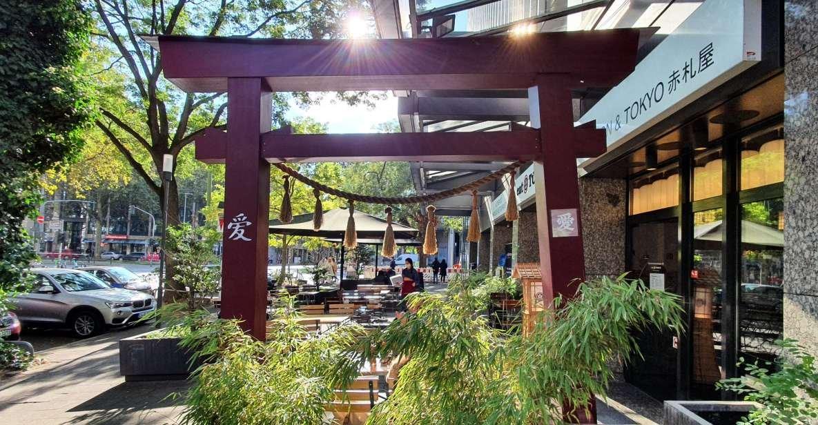 활기 넘치는 거리 풍경