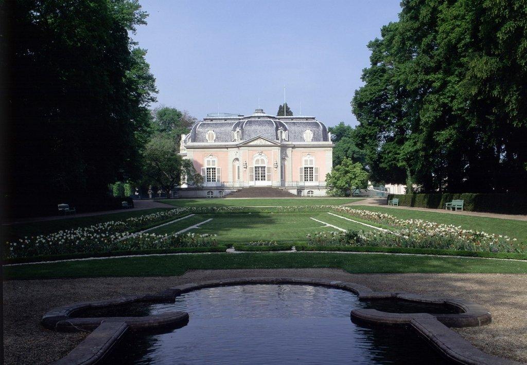 바로크 정원 및 오랑주리 주변