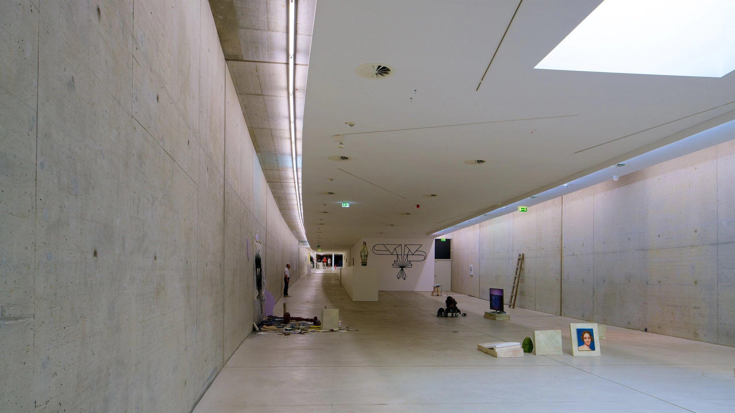 🖼️ 터널 속 미술관(쿤스트 임 터널)