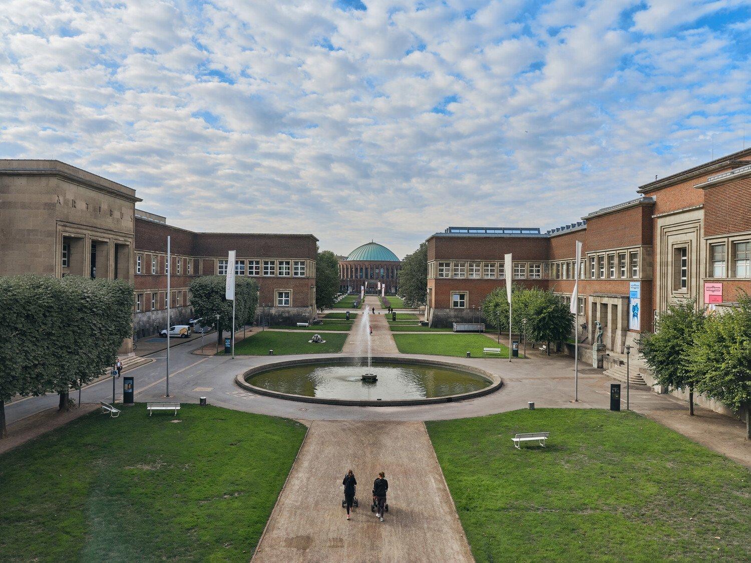 에렌호프 단지 내 NRW-포룸 건물 외관