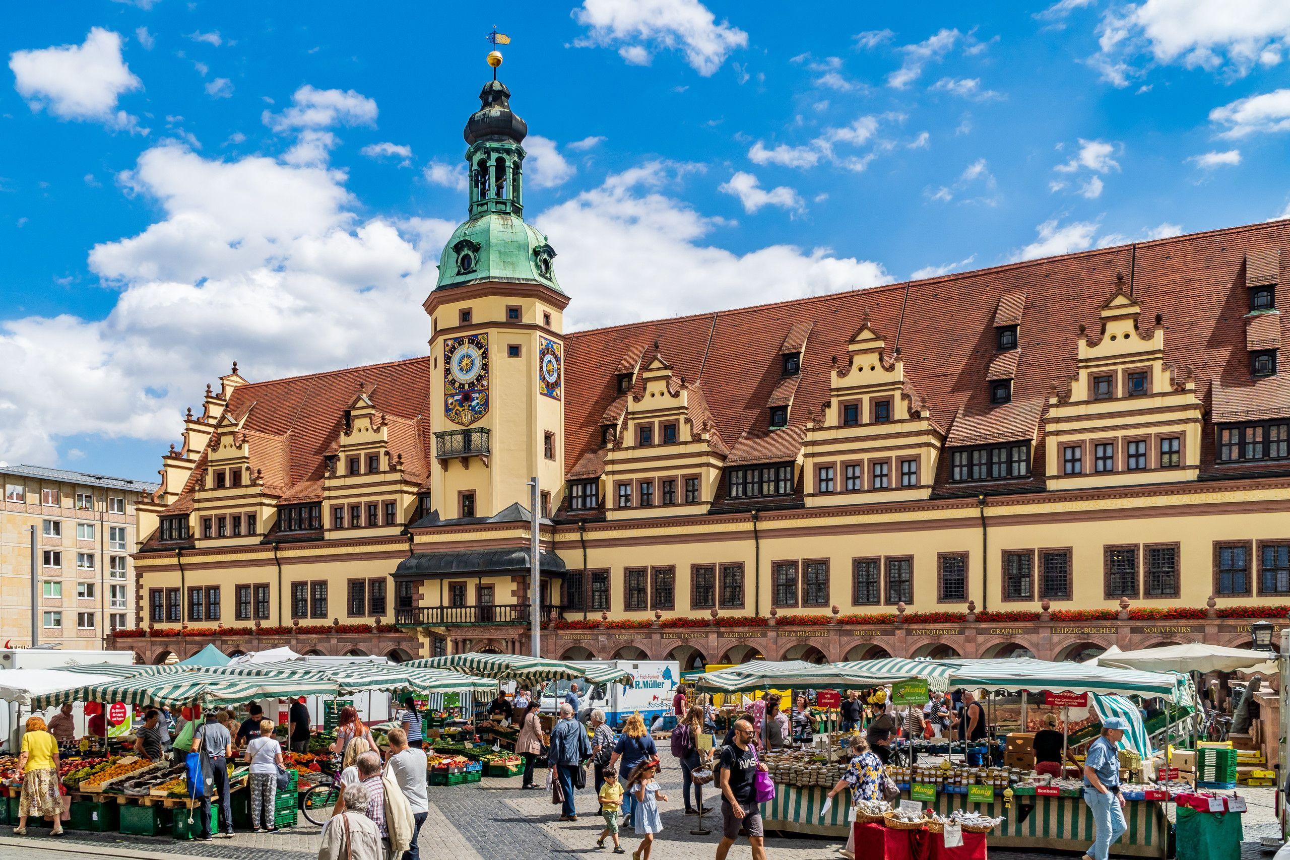 아우구스투스 광장 주간 시장