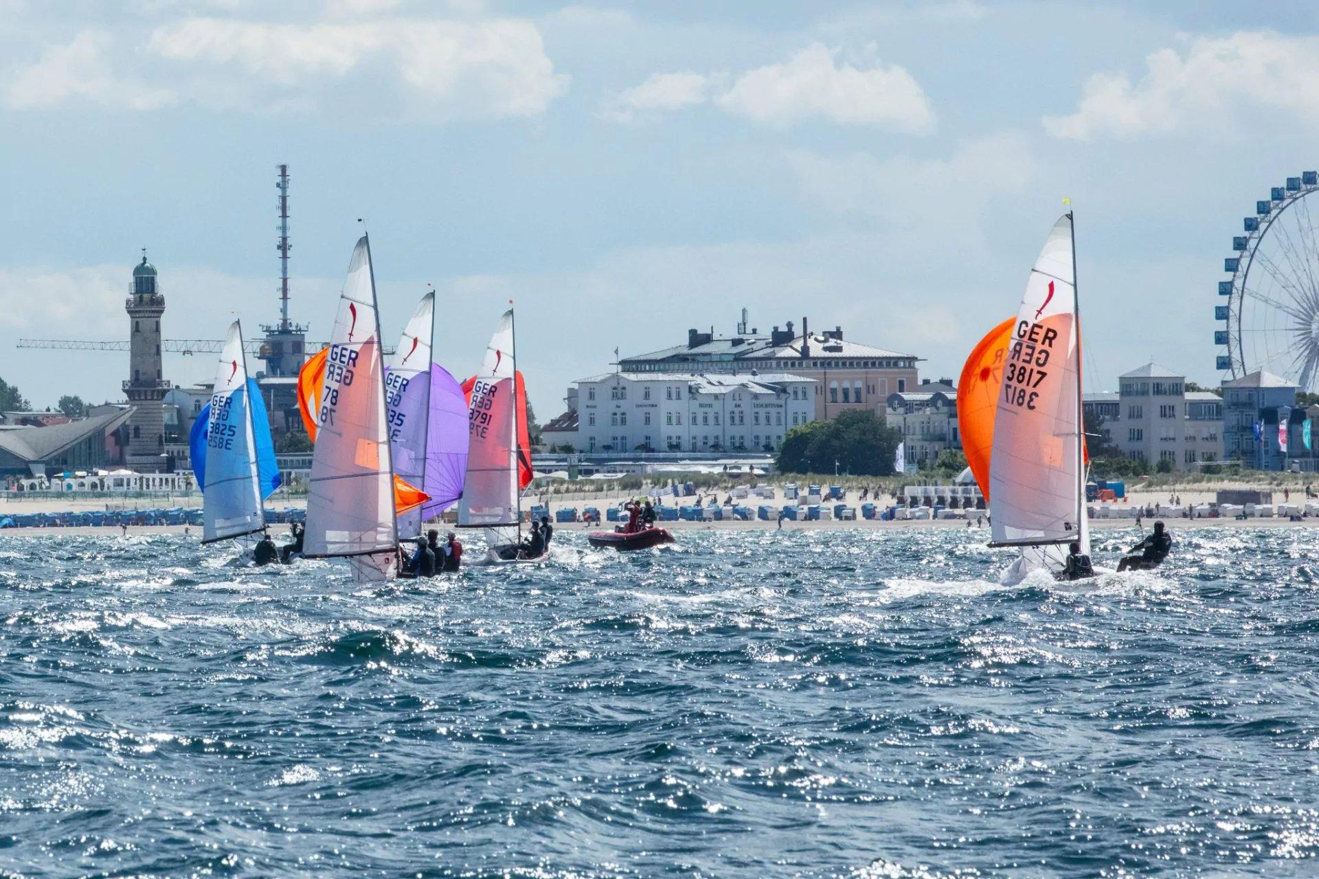 바르네뮌데 주간 요트 경기 모습