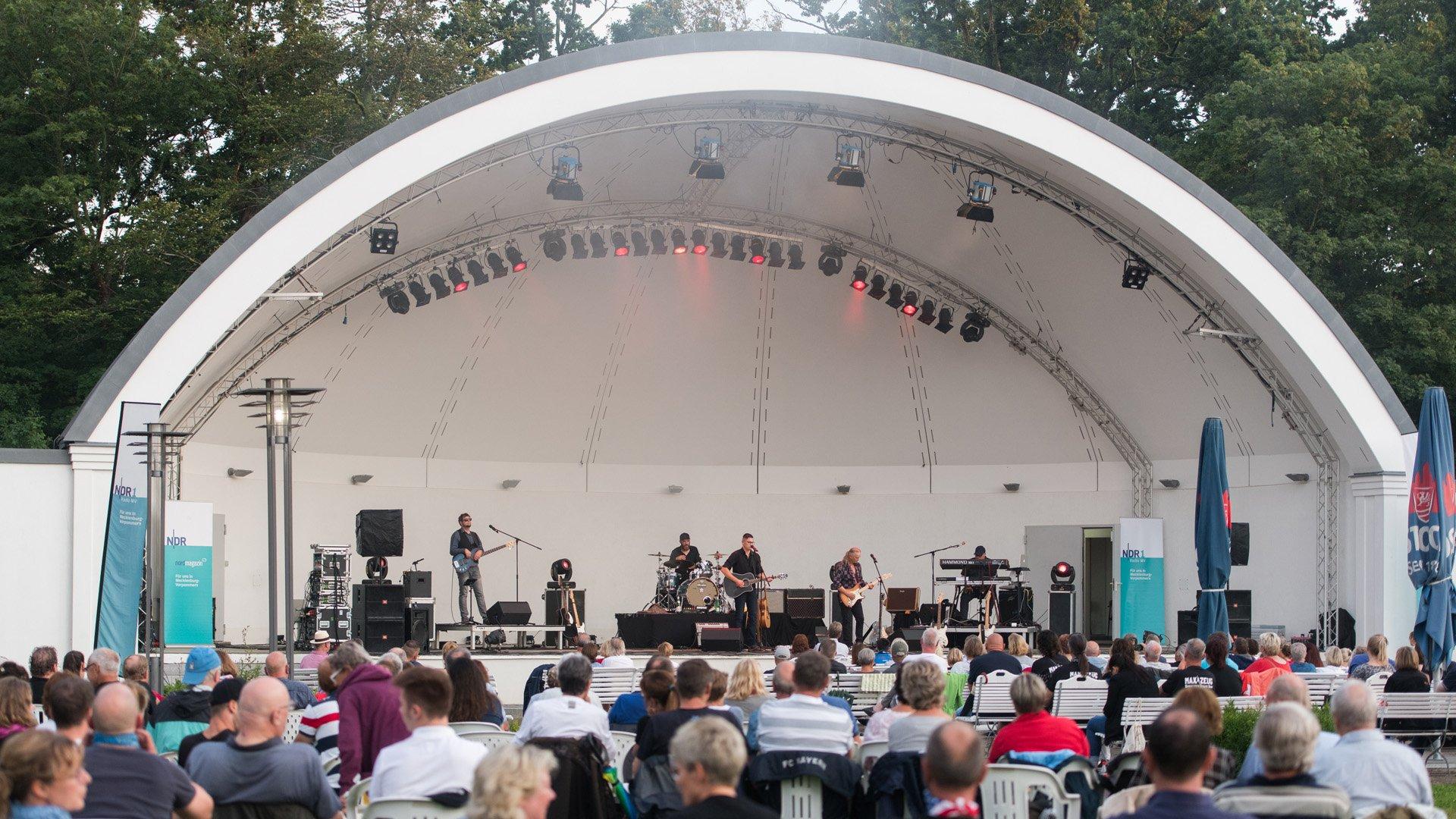 쿠어하우스 정원 여름 콘서트