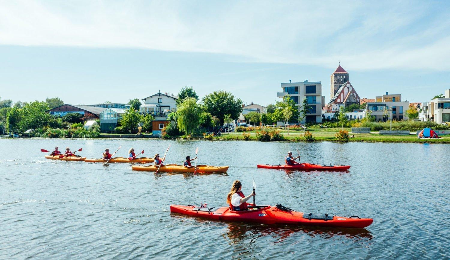 바르노프 강변 산책로