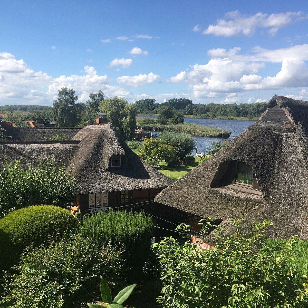 집집마다 개성 있는 정원과 장식물