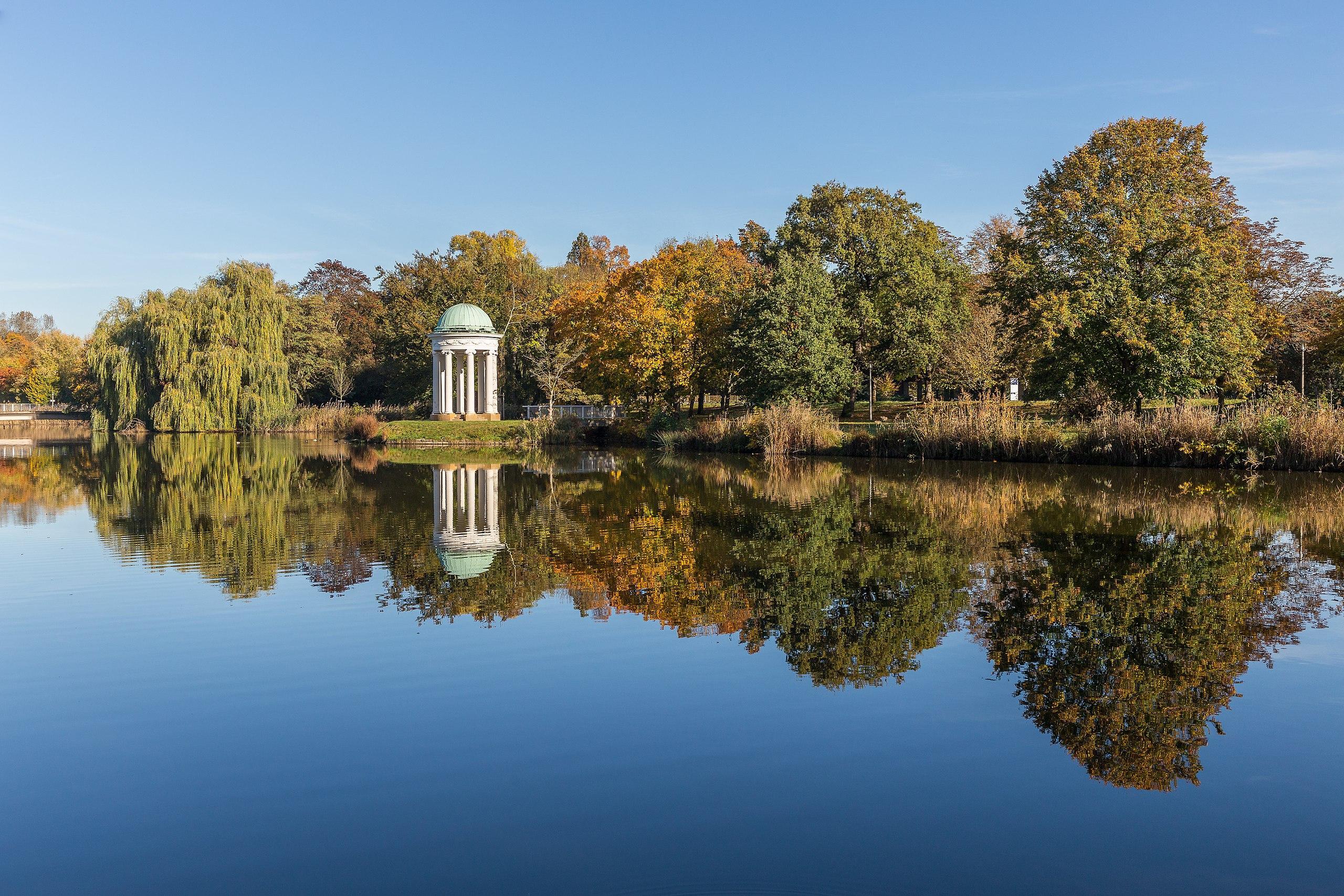 호수와 파빌리온 (Teich mit Pavillon)