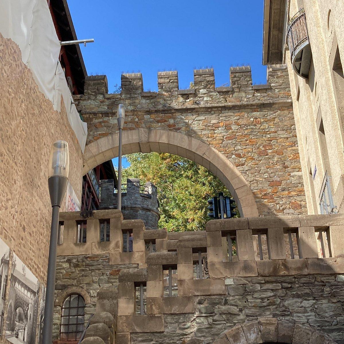 🏛️ 로마 문(뢰머토어)