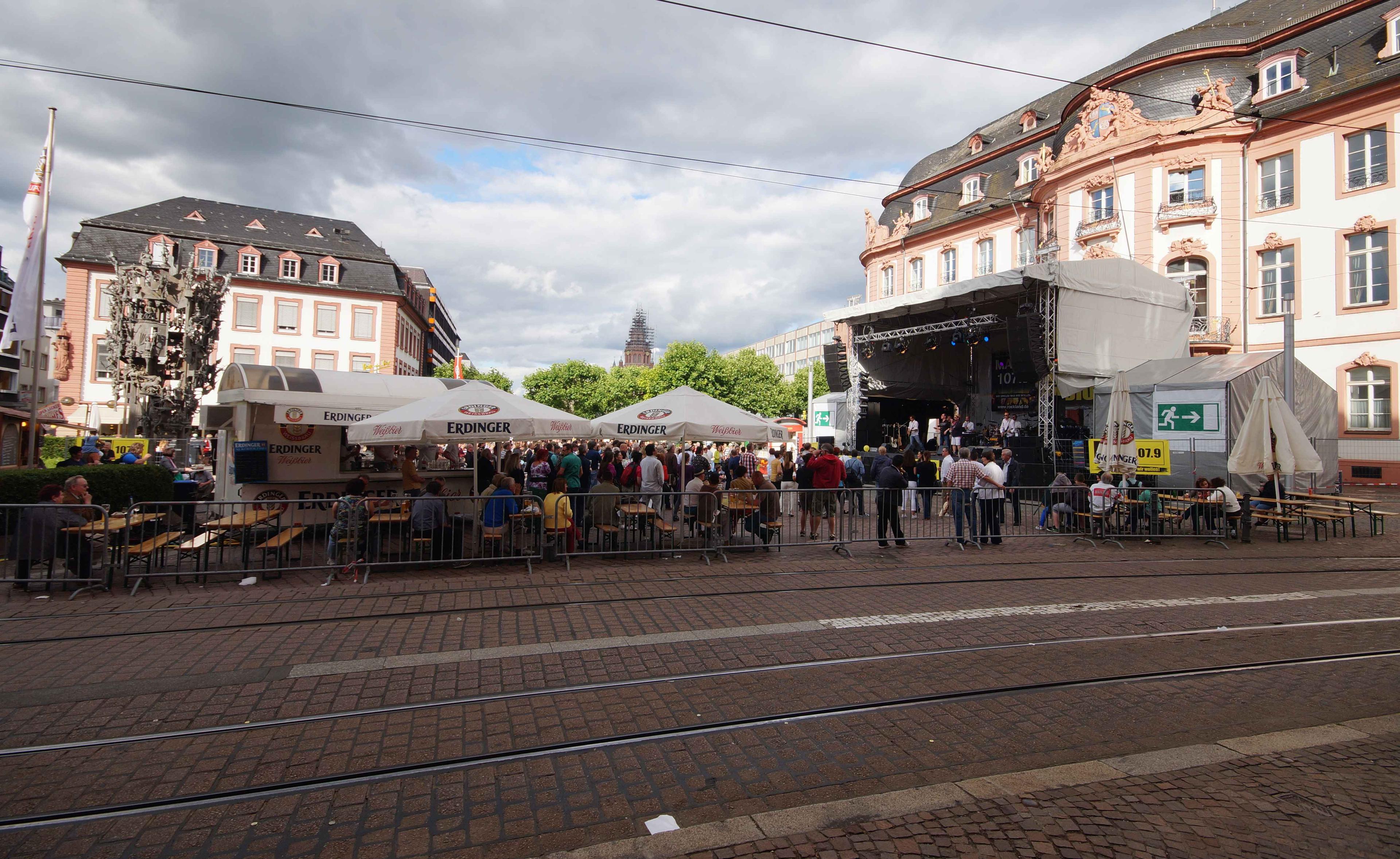 마인츠 요하니스나흐트 축제 풍경