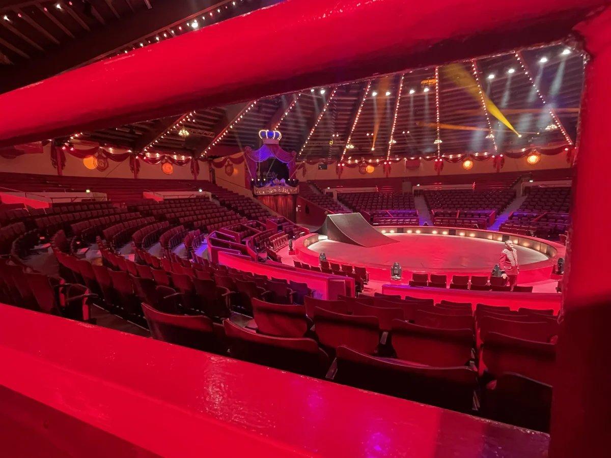 🎪 크로네 서커스(치르쿠스 크로네)