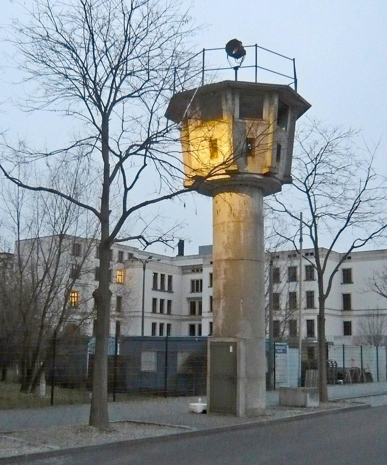 🗼 동독 감시탑(데데에르 바흐트투름)