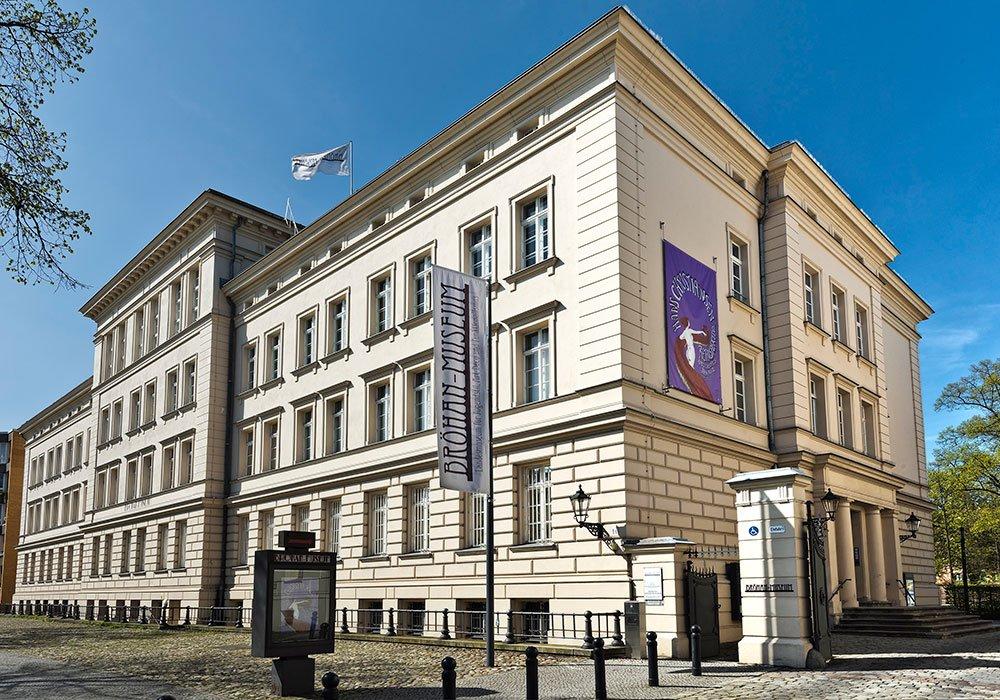 브뢰한 박물관 여름 축제