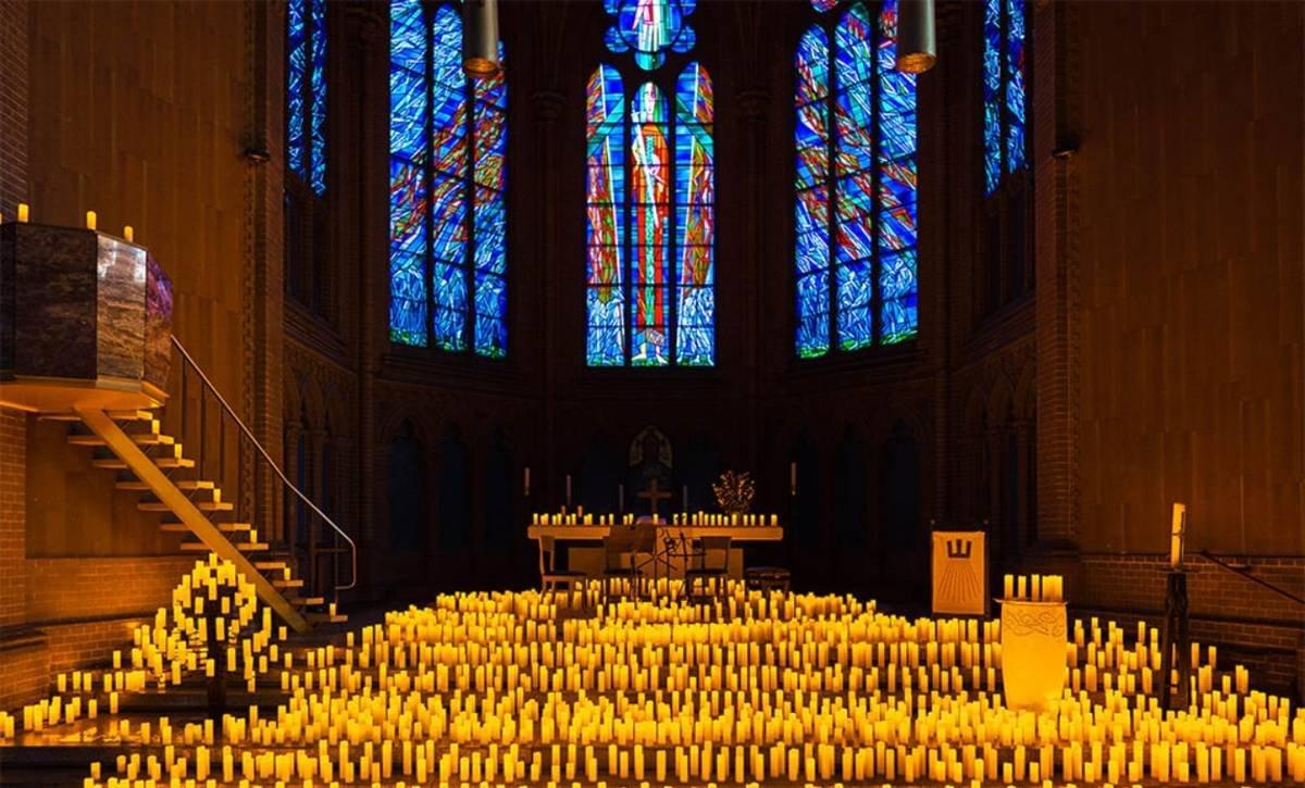 프랑스 돔 촛불 콘서트 장면