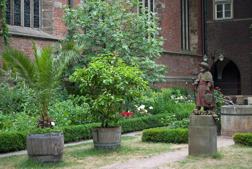 대성당 주변 성서 정원(Bibelgarten)