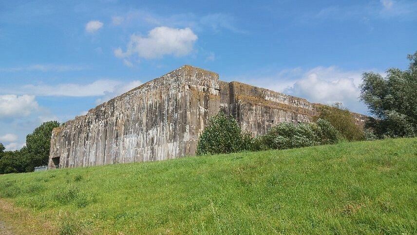 🏛️ 벙커 발렌틴 기념관(덴코르트 벙커 발렌틴)