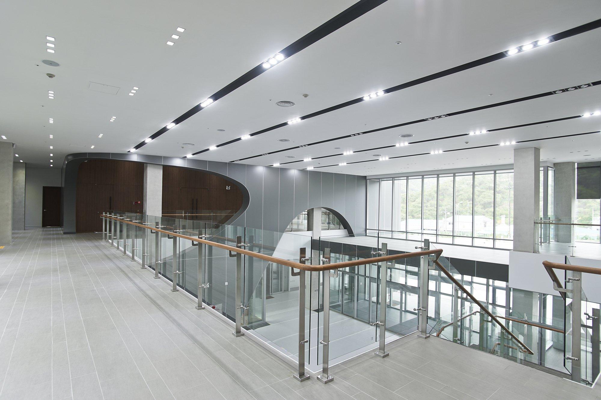 방문객 센터 내부 전시 공간