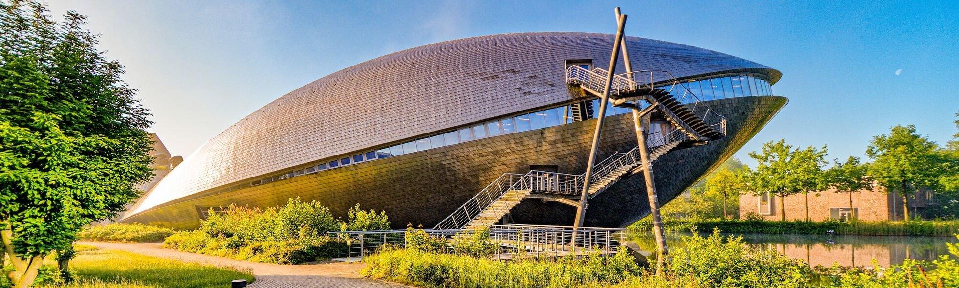 우니베르숨 브레멘 특별 전시 포스터