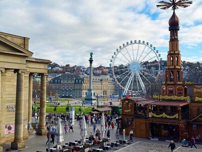 슐로스플라츠(Schlossplatz)의 대관람차