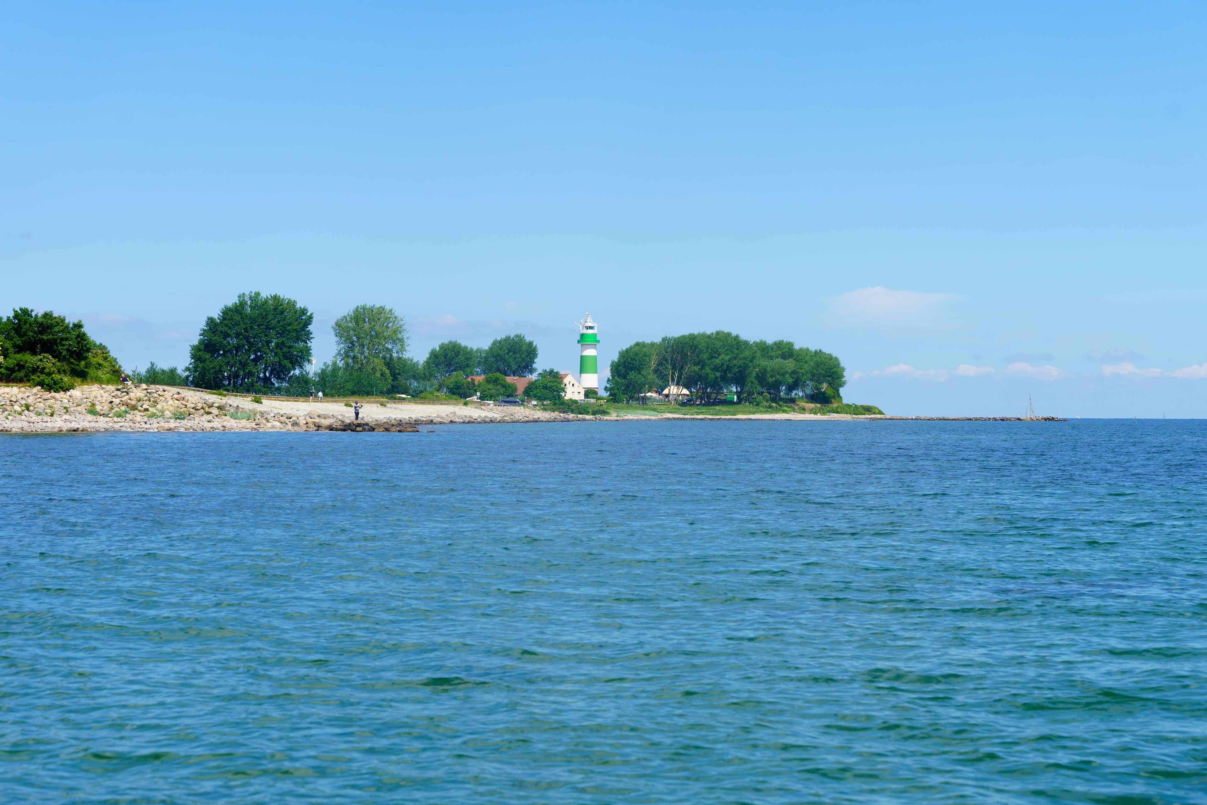 등대 전망대에서 바라본 킬 협만