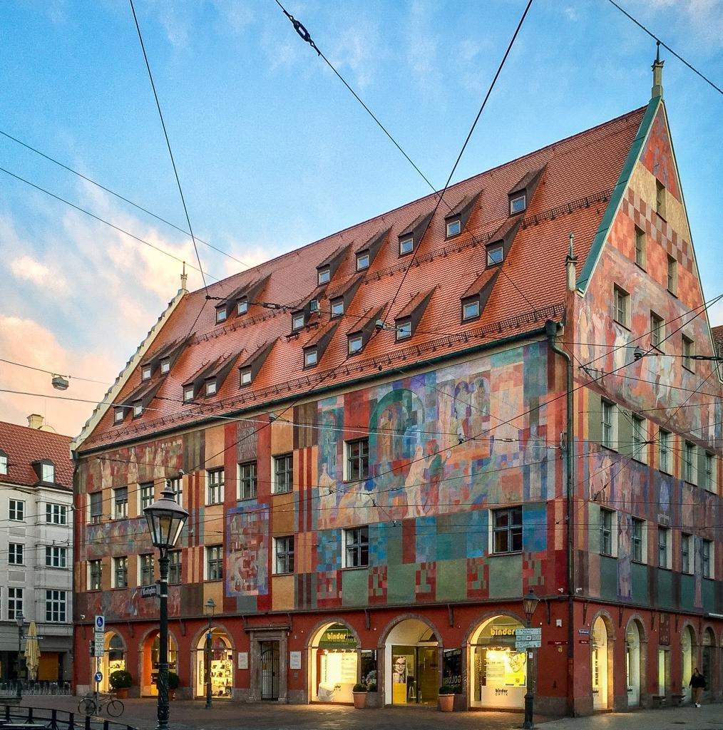 베버 하우스 측면 (거리와 함께)