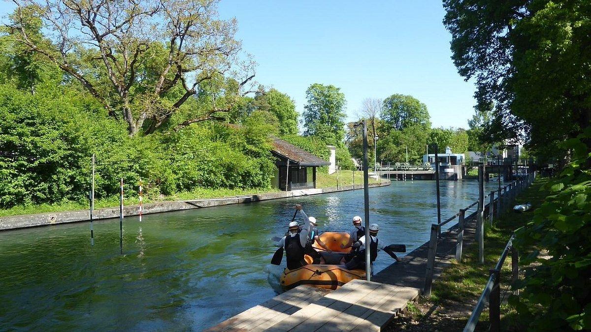 아이스카날 관람석 또는 다리 위