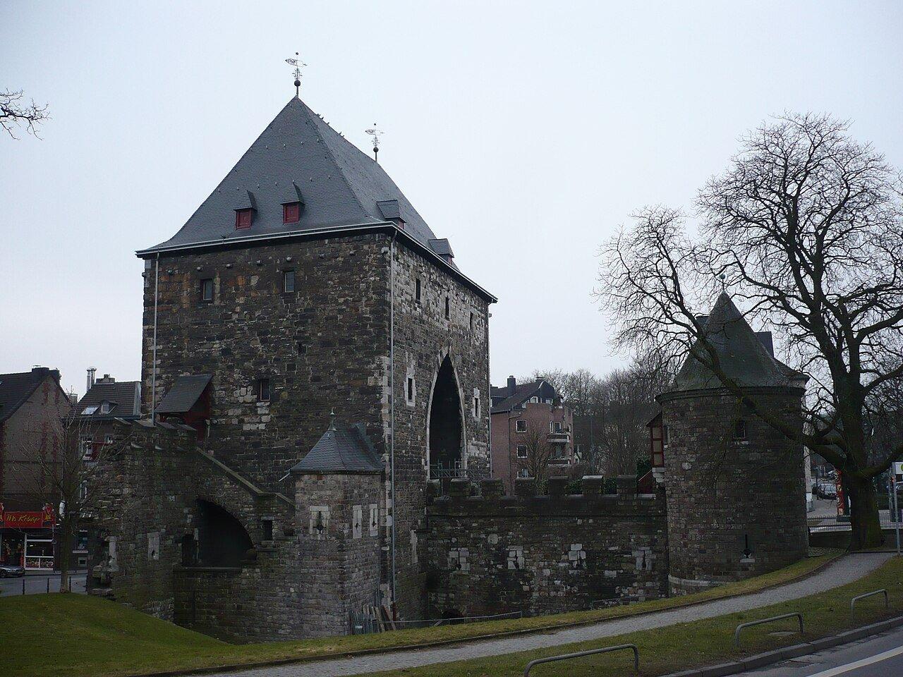 폰토어 정면 전경